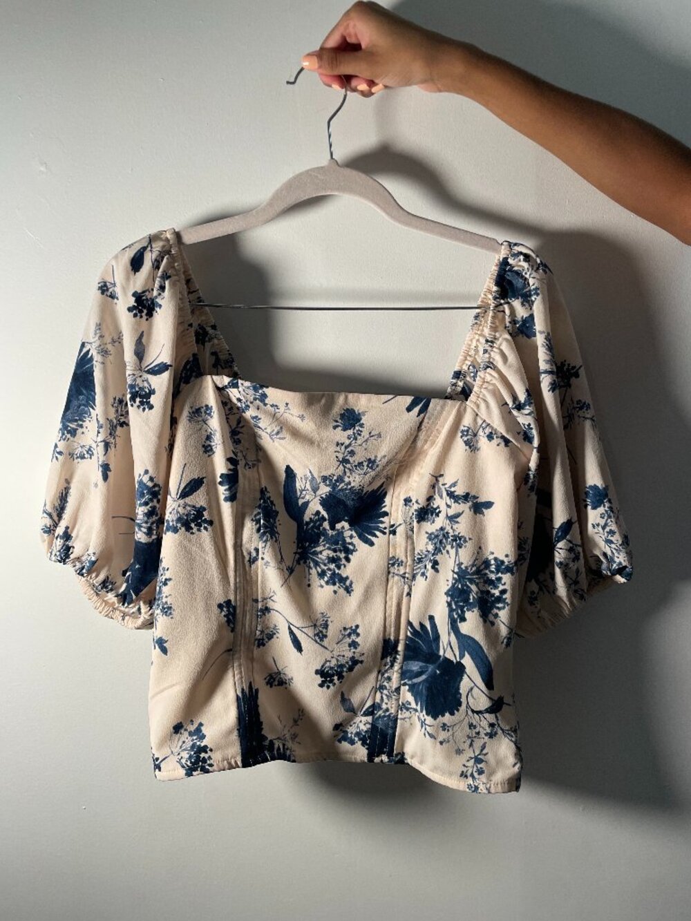 Abercrombie Blue and Cream Floral Corset Top with Puff Sleeves (Medium)